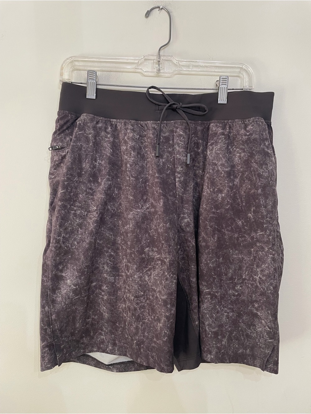 Lululemon License to Train Linerless Shorts Gray 9.5” Inseam Athletic Men’s L